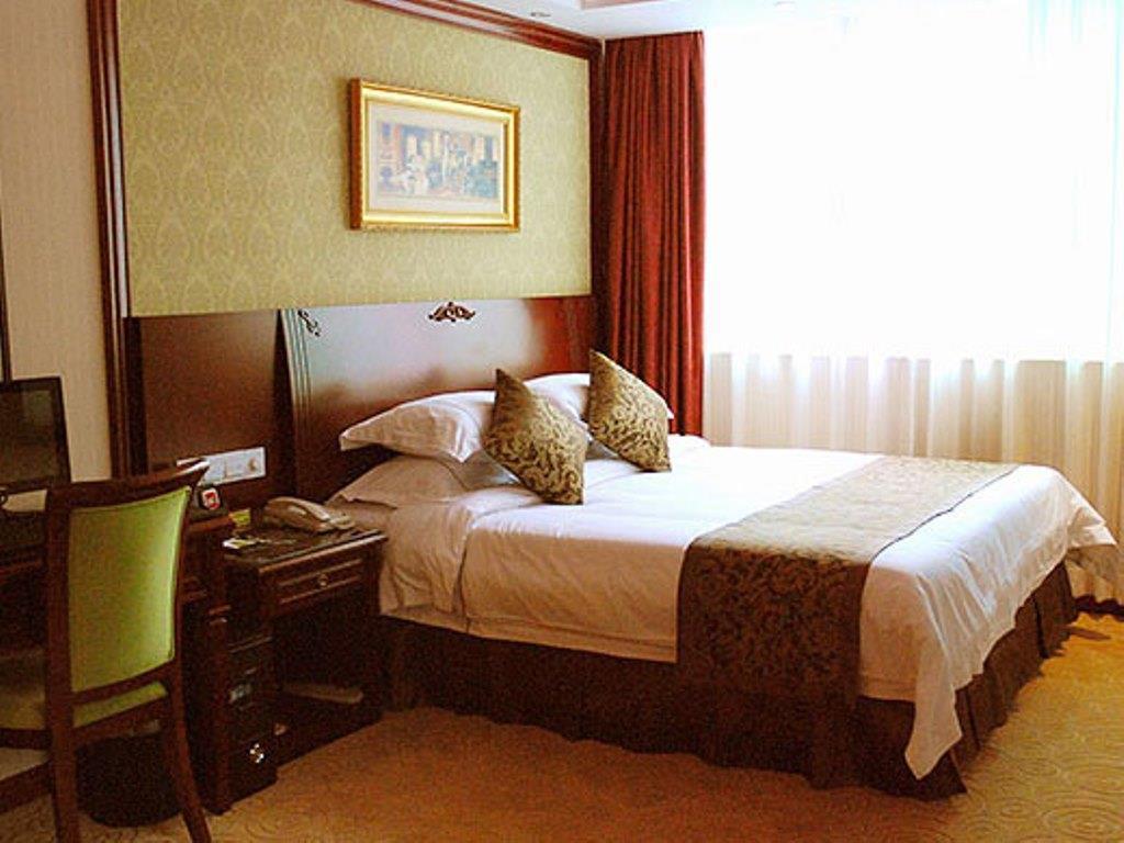 Vienna Hotel Shenzhen Train Station Branch Екстериор снимка